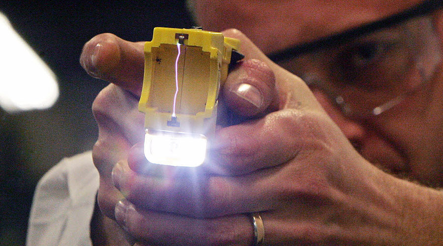 86yo man Tasered by NYPD officer while cooking soup finally cleared of charges