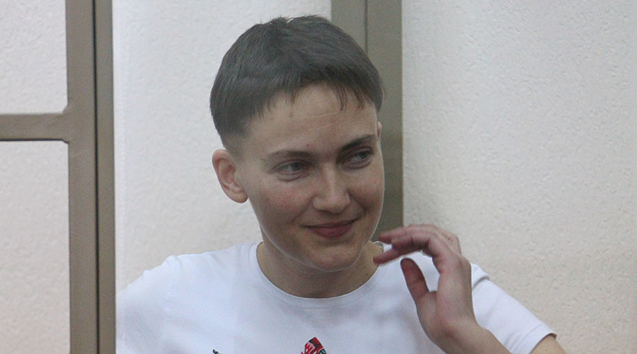 Ukrainian pilot relaxes dry hunger strike after pranksters send fake Poroshenko letter