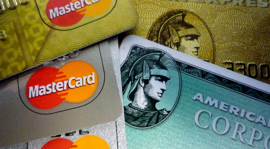 US credit card debt skyrockets, approaching $1 trillion