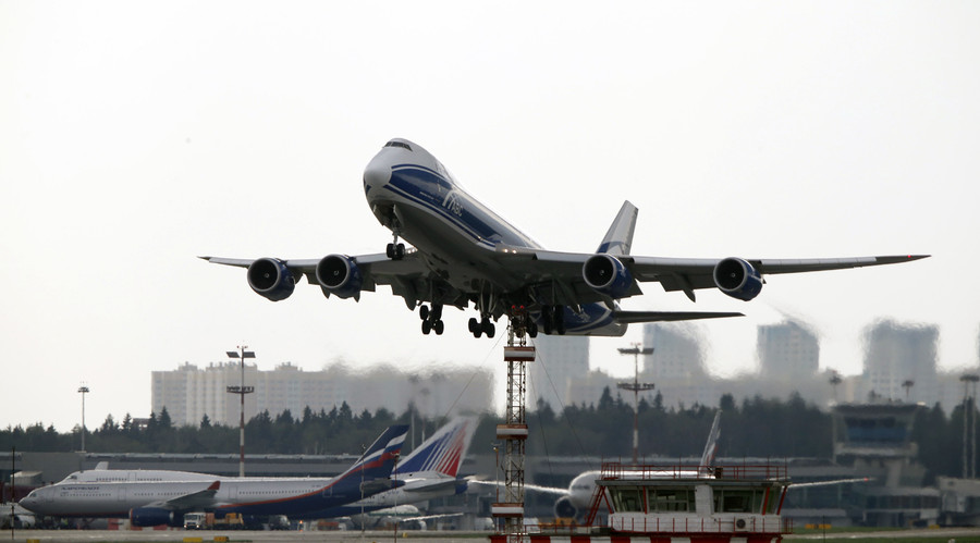 Russian air travel up first time since September