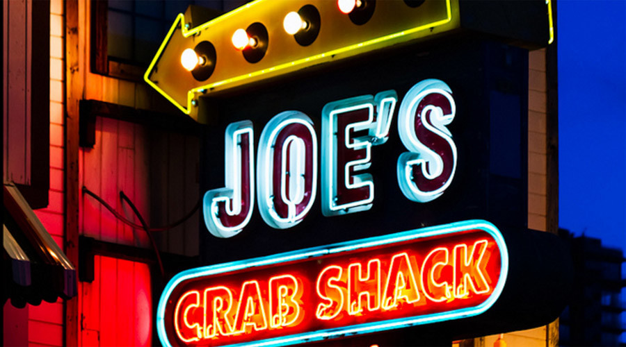 Joe’s Crab Shack apologizes for lynching photo in restaurant decor
