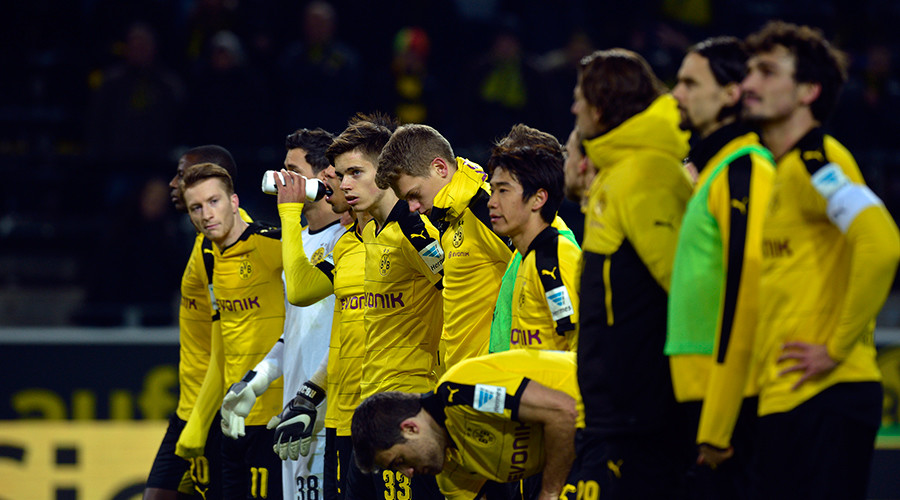 Fans & players pay tribute after Borussia Dortmund Westfalenstadion tragedy