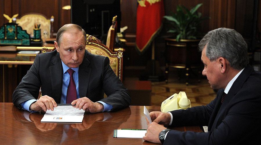 Russian President Vladimir Putin and Defense Minister Sergey Shoigu © kremlin.ru