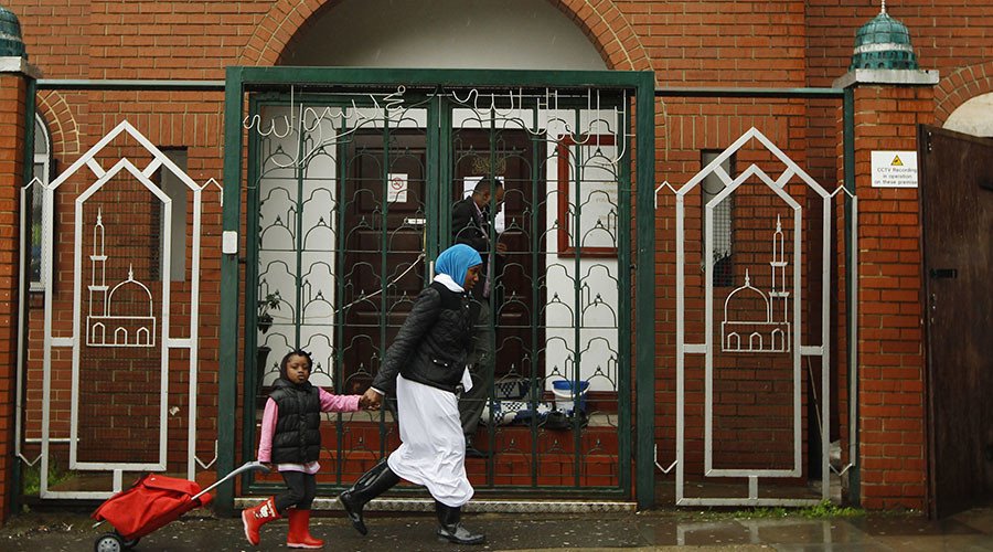 Britain’s first female-led mosque will not segregate men & women