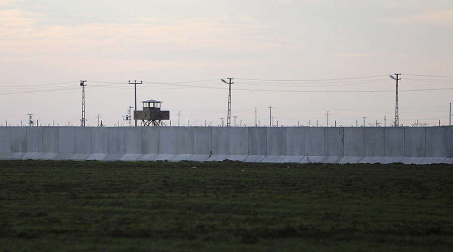 ‘Great Estonian Wall:’ Country decides to cut itself off from Russia … with 2.5-meter fence