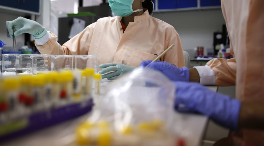 Zika virus carries 1% risk of brain defects in babies – study
