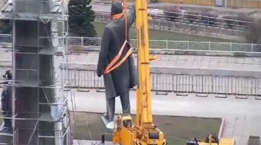 Shaking off communist past 5 times: Ukraine makes habit of demolishing Lenin monuments