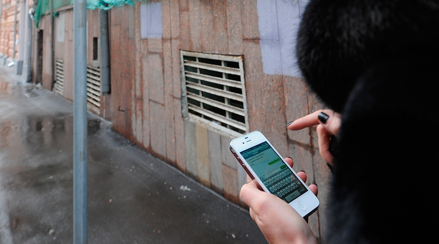 New Jersey bill could criminalize texting while walking