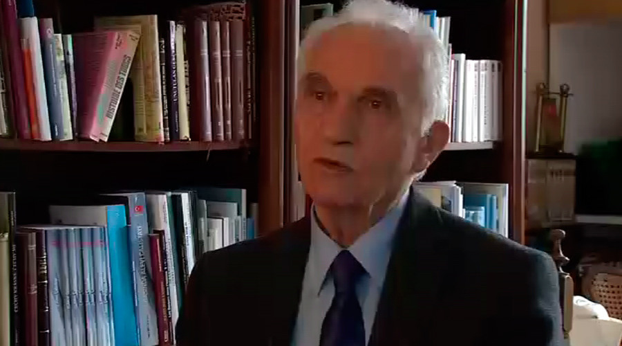'Turkey and EU make refugees a matter of bargaining - a violation of int'l treaties'