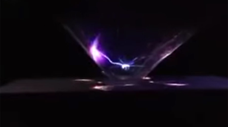 Amazing hologram ‘lightning’ beamed from iPhone (VIDEO)