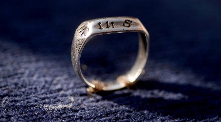 Joan of Arc’s ring sparks Franco-British spat