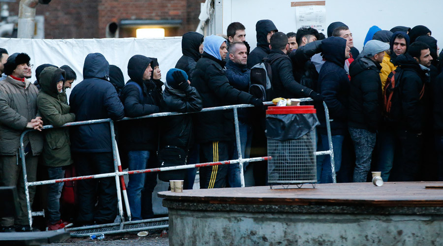 Don’t speak German? No residency: Berlin says refugees must integrate in order to stay