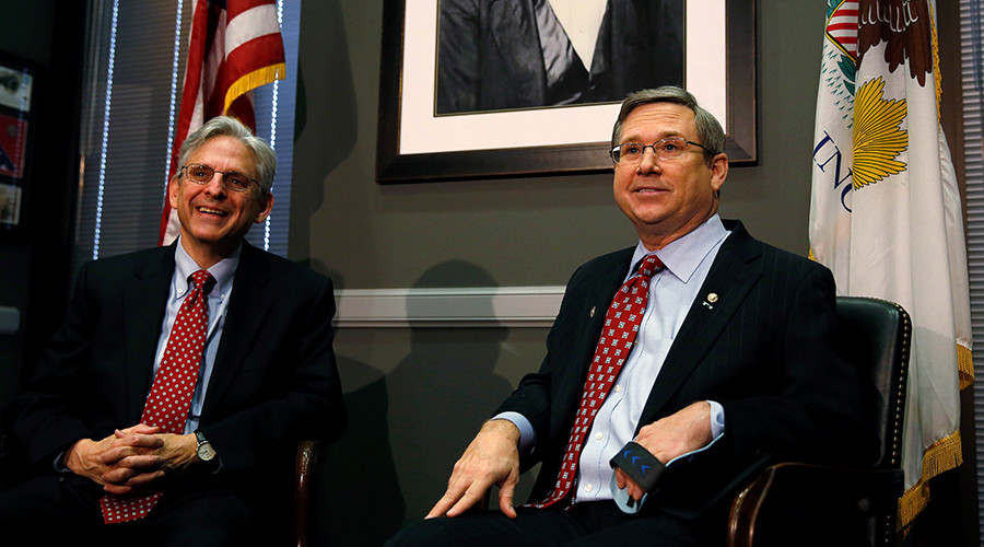 GOP strategy unwinding? Supreme Court nominee meets with first Republican senator