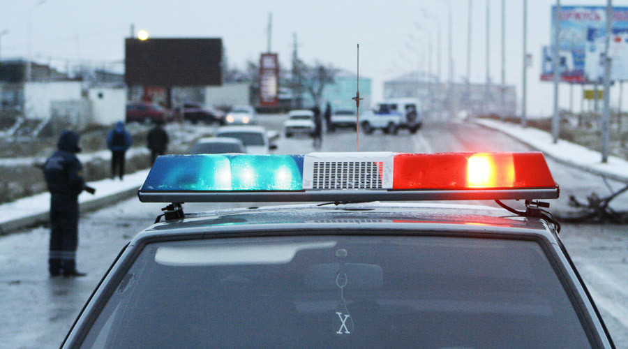 Police officer killed in car-blast at check-point in southern Russia (VIDEO)