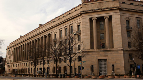 The Justice Department building is seen in Washington  © Gary Cameron