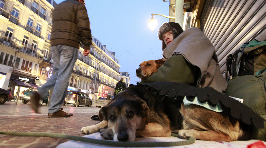‘Eviction season’ in France begins, leaving up to 40,000 homeless