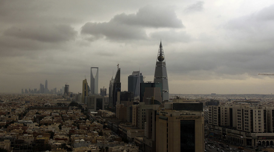 Saudi Arabia to boost non-oil income by 2020