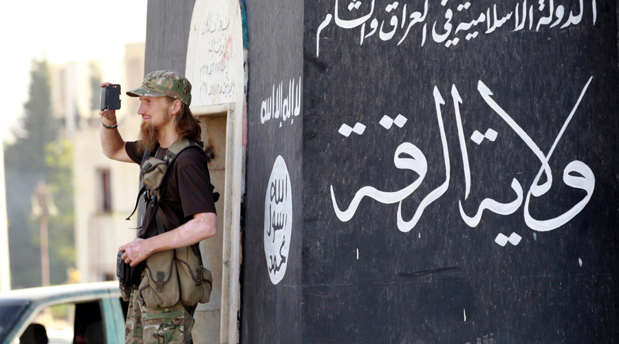 ISIS launches chemical weapons attack on Syria’s airbase in Deir Ez-zor – report