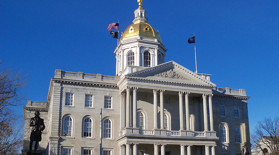 New Hampshire state rep barred from legislative chamber due to oxygen machine