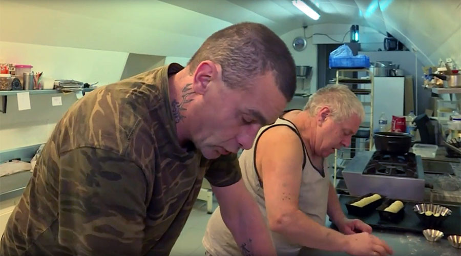 Best thing since sliced bread: Baker gives homeless man his boulangerie for €1