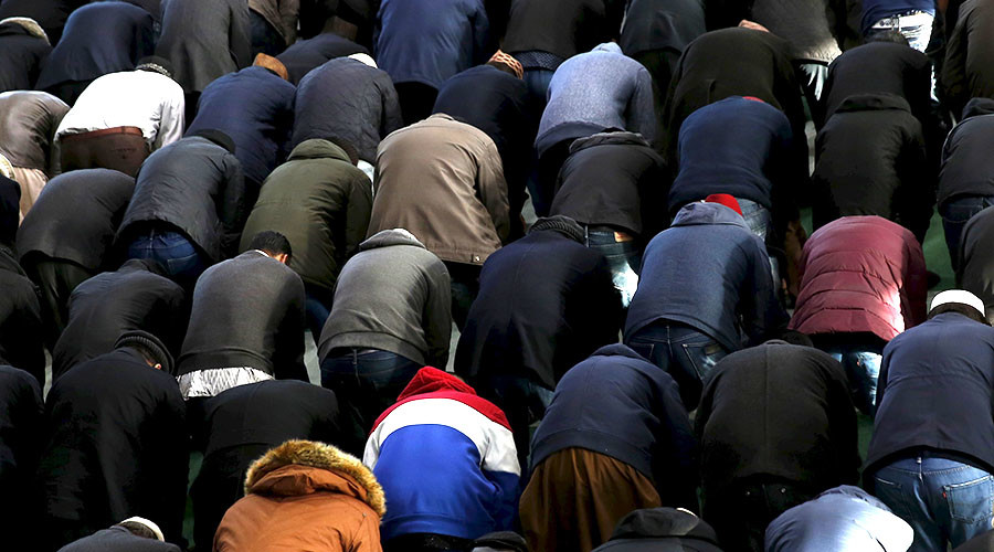 ‘Convert or die’: Leaflets telling Muslims to attack Ahmadi followers found in London mosque