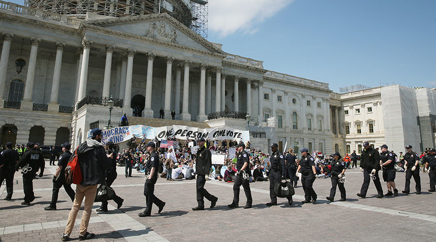 ‘US political parties are history’