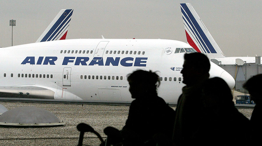 Air France's gay flight attendants protest Iran route, cite death penalty