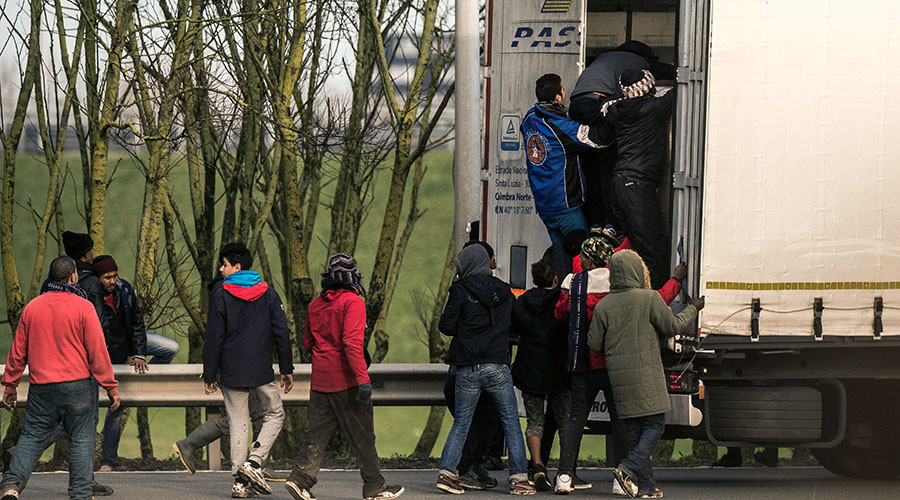 Criminals using social media to facilitate people smuggling into UK