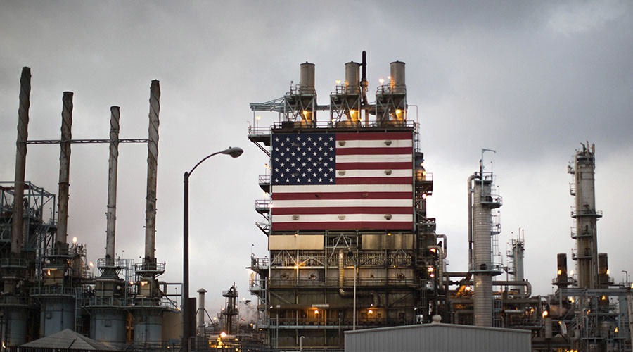 American oil production slips on low prices