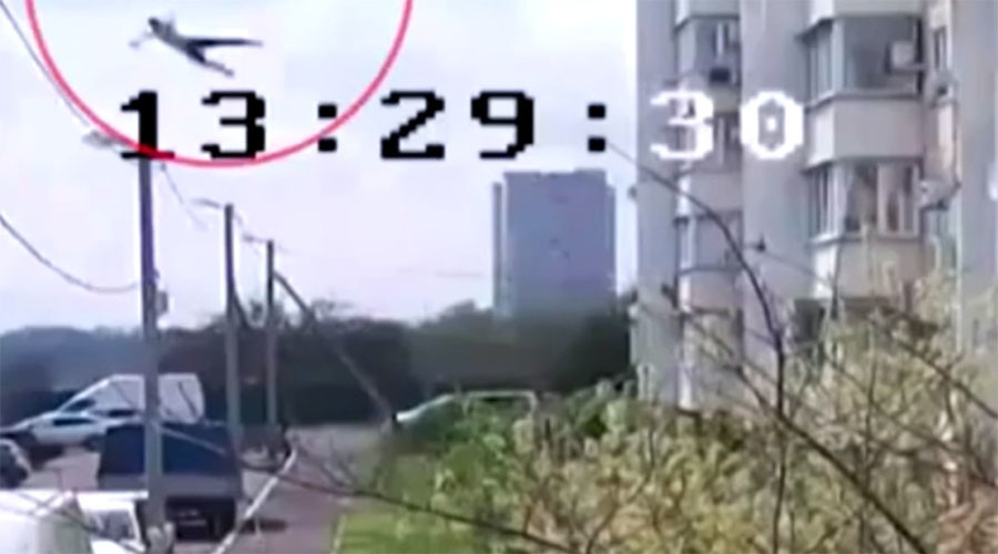 Teen survives after falling from 14-story building in southern Russia (VIDEO)