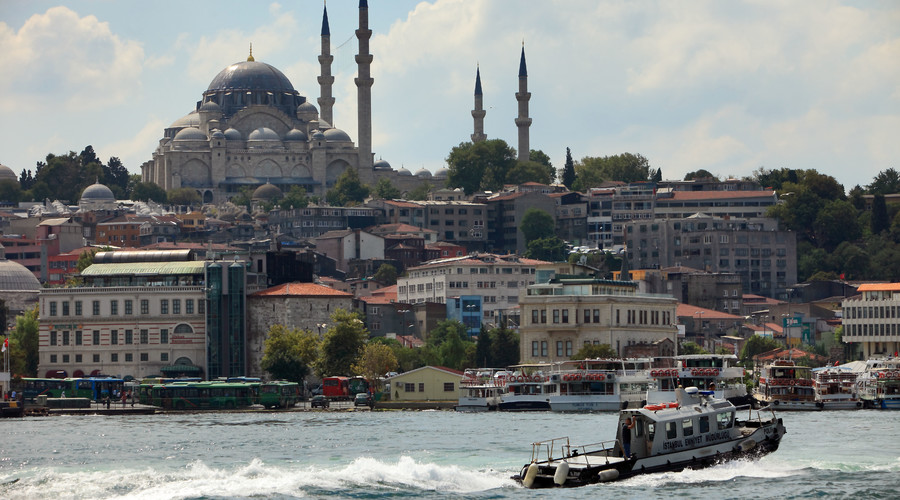 Senate security official moots restricting Russians from visiting Turkey