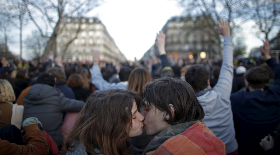 French protests: ‘Anger & frustration, but no coherent program’