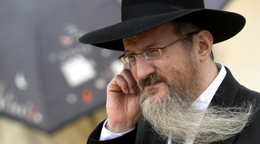Chief Rabbi cries foul over anti-Semitic remarks from ruling party candidate