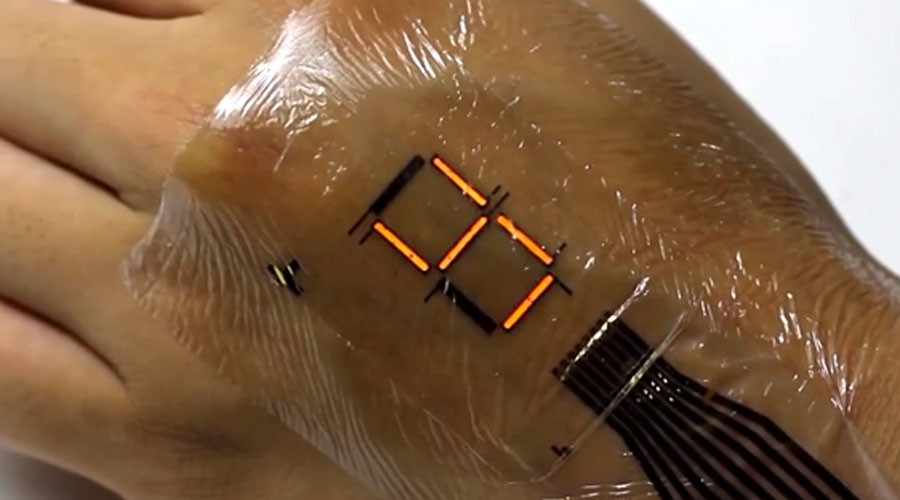 Electronic skin developed by scientists can monitor and display heart rate (VIDEO)