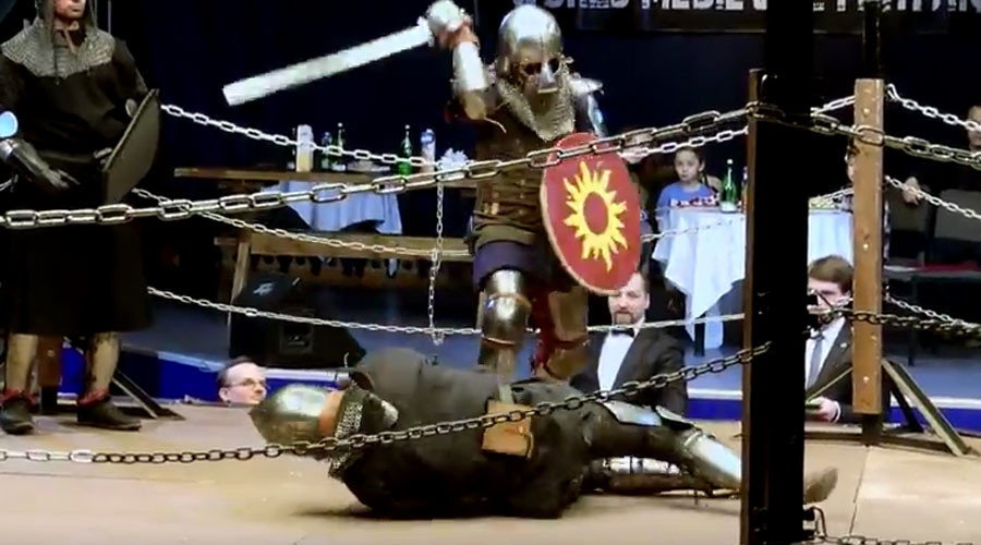 Watch 360 video of Russians in full medieval armor battering each other