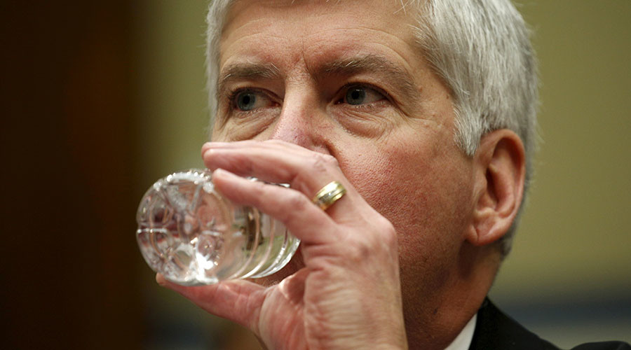 Michigan Governor to drink filtered Flint water for 30 days