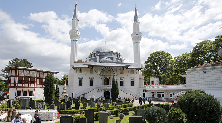 Merkel-affiliated politician suggests new ‘church tax’ for Muslims in Germany