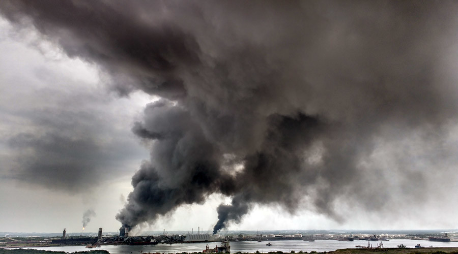 Mexico oil factory blast: 13 dead, over 100 injured, hundreds evacuated as huge toxic cloud released