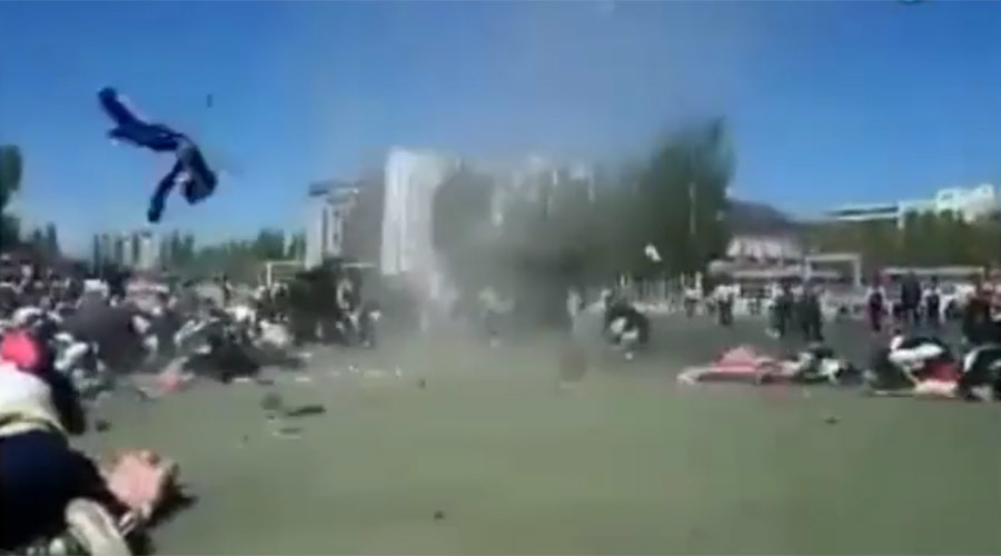 ‘Dust devil’ twister sucks in Chinese schoolboy (VIDEO, PHOTO)
