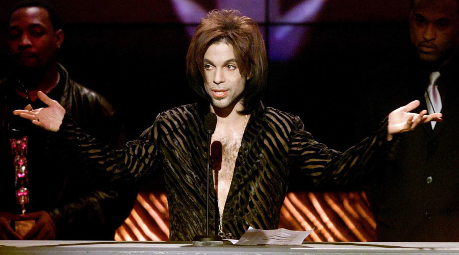7 completely crazy stories that sum up wild world of Prince (VIDEOS)