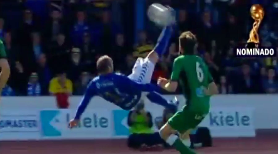 Spanish player scores outrageous 30-yard overhead kick (VIDEO)