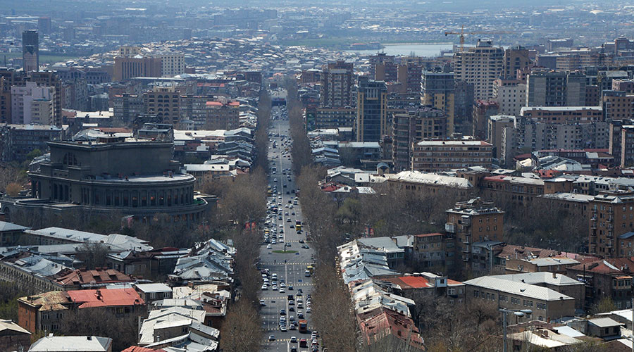 At least 2 dead, 7 injured as blast hits passenger bus in Armenian capital