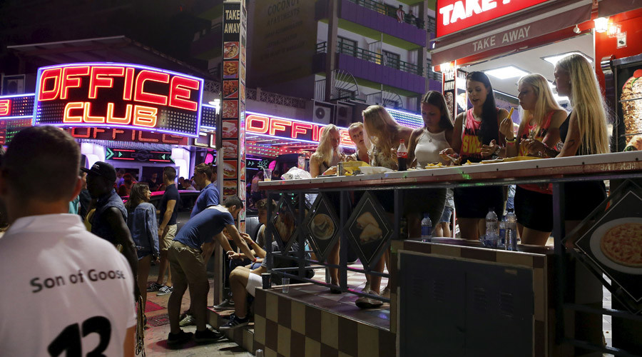 Girls gone wild: Porn recruiters targeting boozy British teens in Spain, UK govt warns