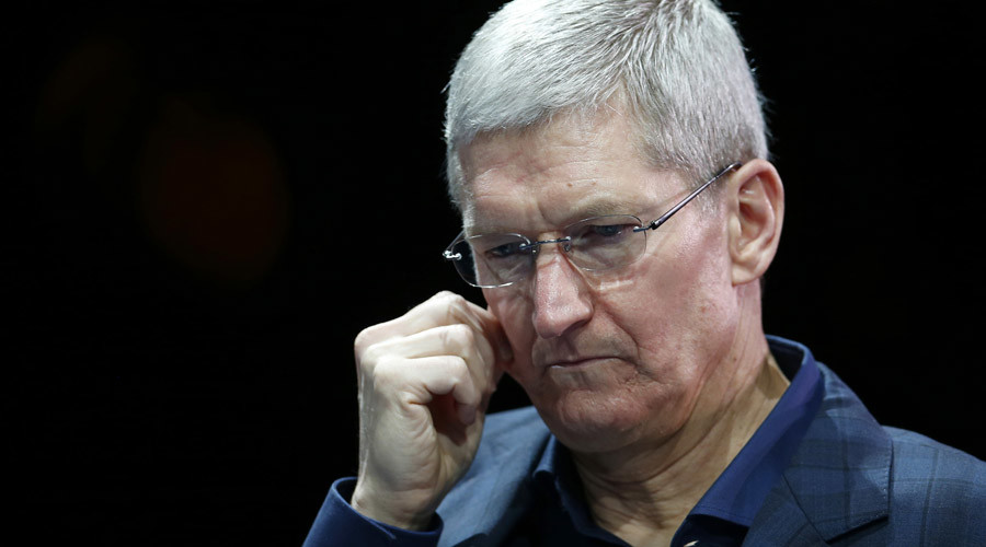 First revenue drop for Apple since 2003