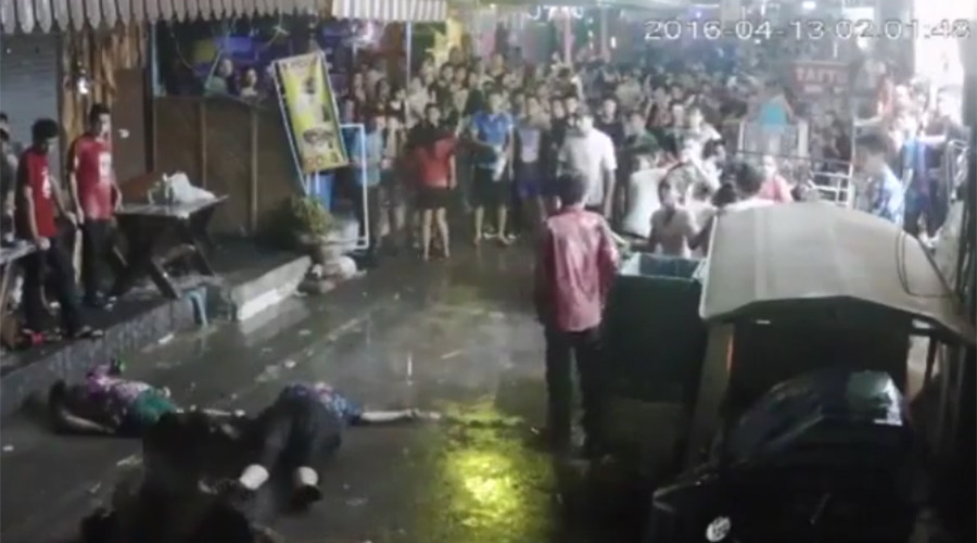 British family brutally attacked while on vacation in Thailand (VIDEO)
