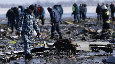 Emergencies Ministry members work at the crash site of a Boeing 737-800 Flight FZ981 operated by Dubai-based budget carrier Flydubai, at the airport of Rostov-On-Don, Russia, March 20, 2016. © Maxim Shemetov