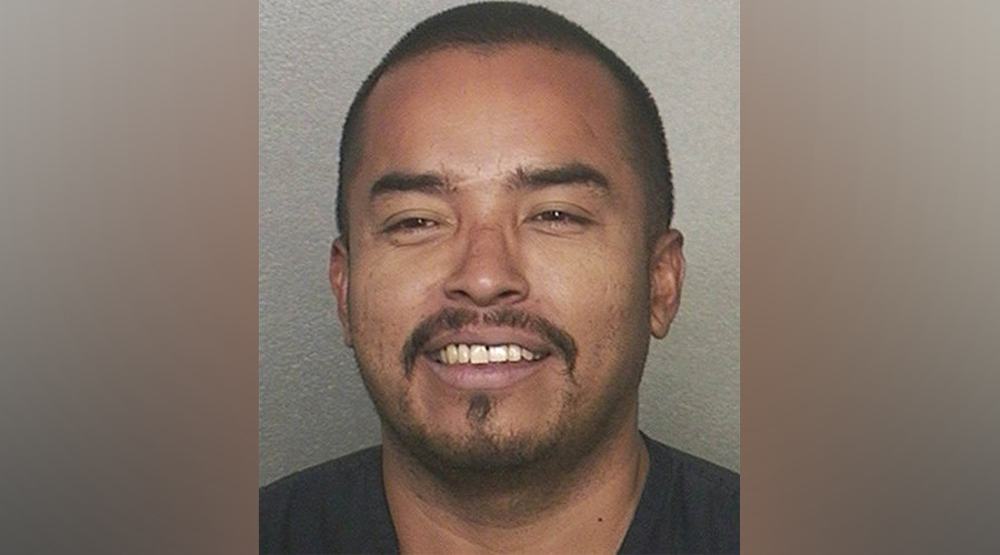 FBI thwarts bomb attack on prominent Florida synagogue during Passover celebration