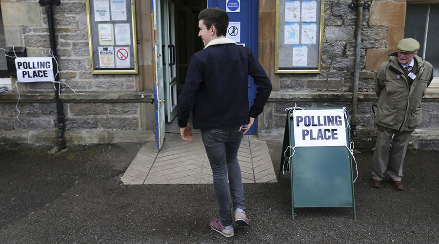Tweet me first & I’ll back you: Scottish leaders scramble on Twitter for a single vote