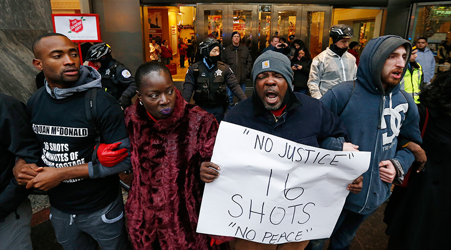 Laquan McDonald case: Prosecutor requests withdrawal, police attorney wants special security