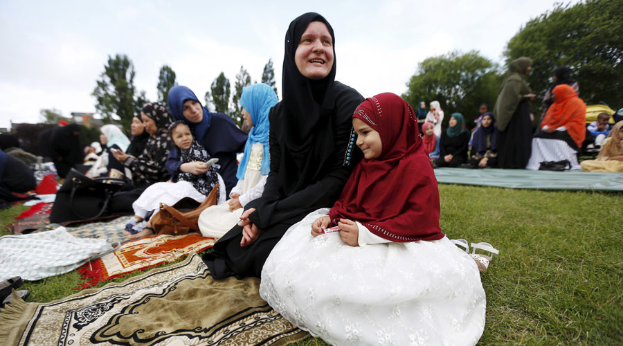 British mosques ban women from Facebook, traveling alone or wearing trousers